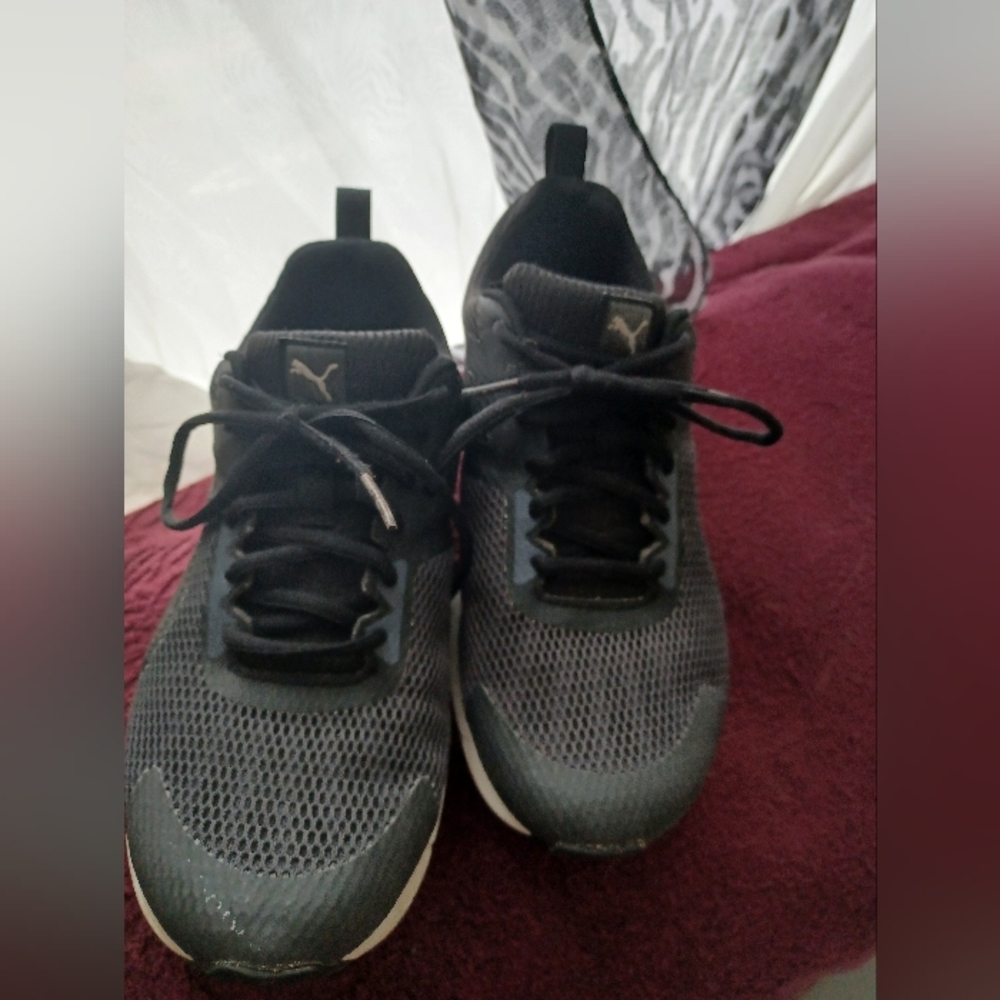 Puma shoes - Picture 4 of 5